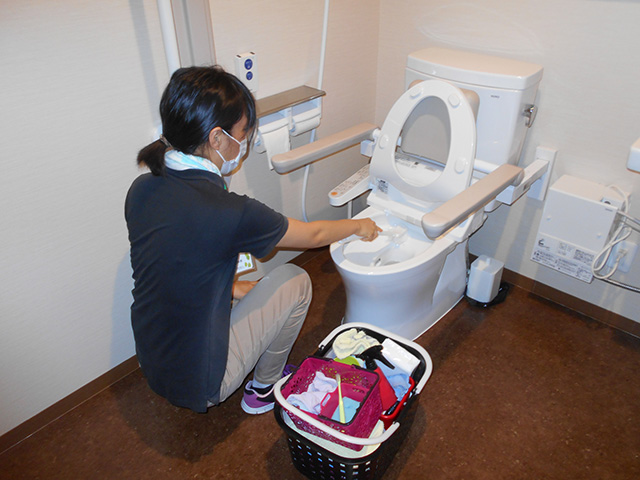 トイレ清掃